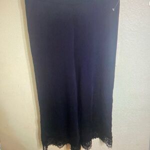 Classic Black Lace-Hem Women’s Skirt